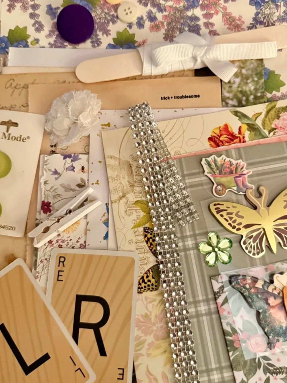 Unbranded what’s treasures pieces